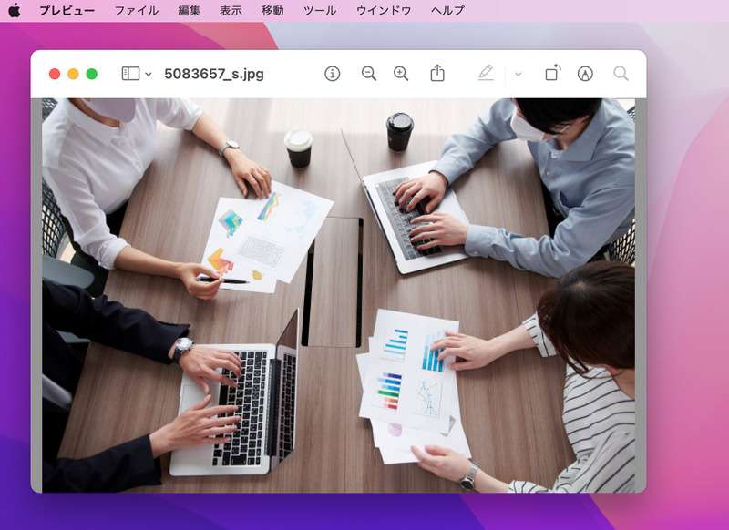 MacのプレビューアプリでPDFに変換したい画像を開く